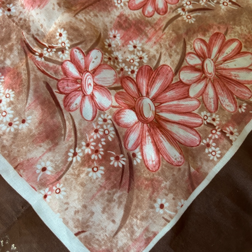 SiSiFloral Scarf with Pink and Brown Design multicolored square shaped 26“ x 26“
